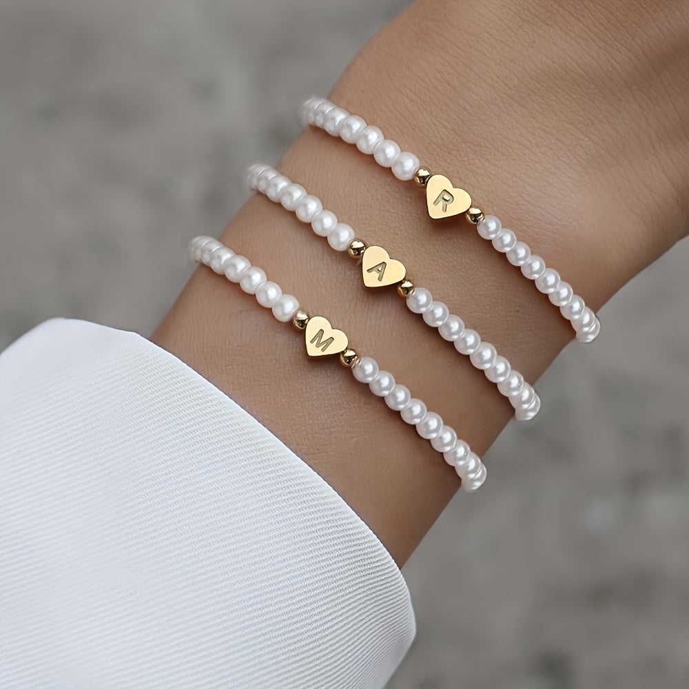 Armbånd – chic med initial en hjerte (A–Z)