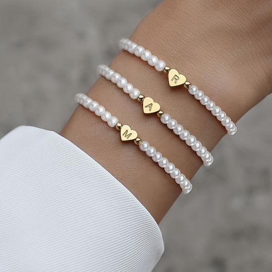 Armbånd – chic med initial en hjerte (A–Z)