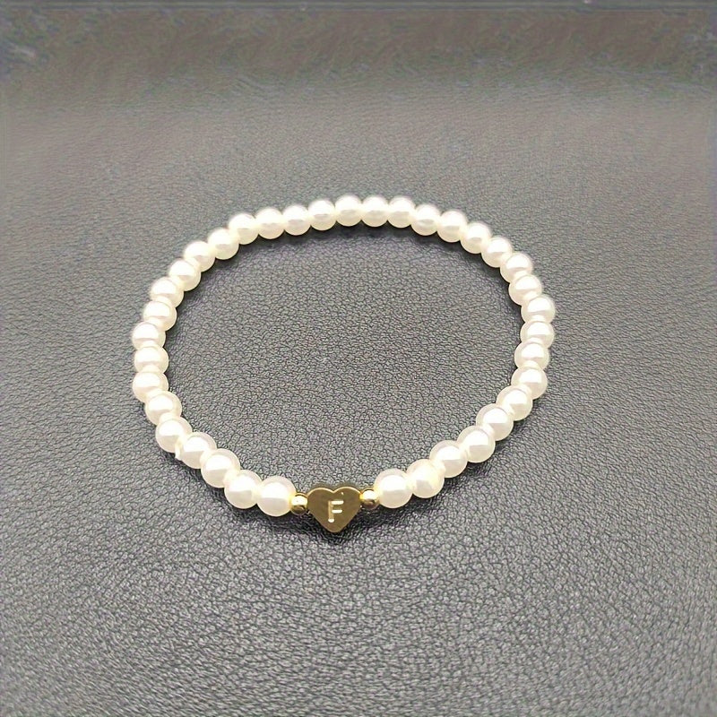 Armbånd – chic med initial en hjerte (A–Z)