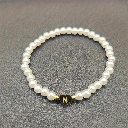 Armbånd – chic med initial en hjerte (A–Z)