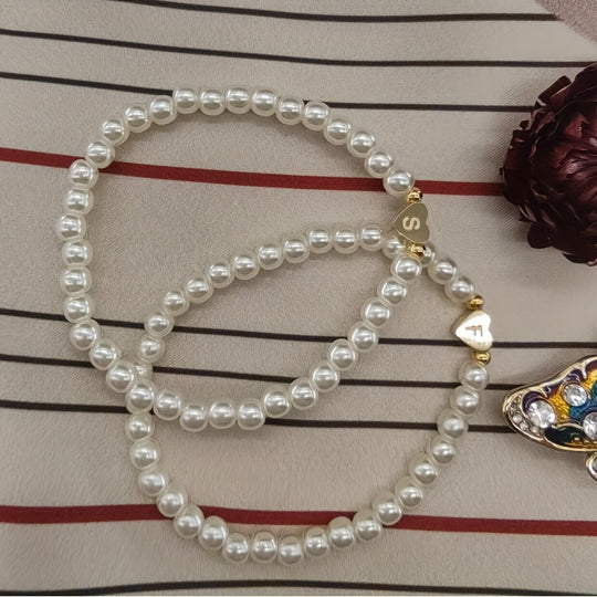 Armbånd – chic med initial en hjerte (A–Z)