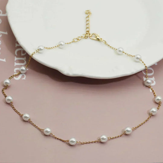 Goldfarbene Perlenkette