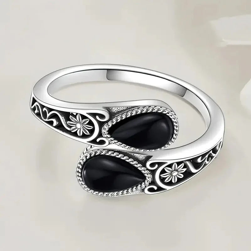 Ring – elegant med blomst en månesten