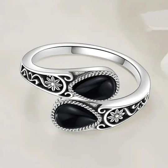 Ring – elegant med blomst en månesten