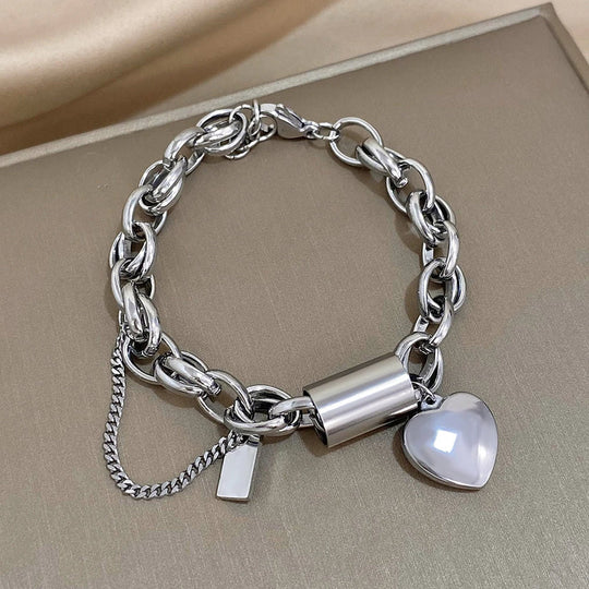 Armbånd – kraftigt en hjerte i guld