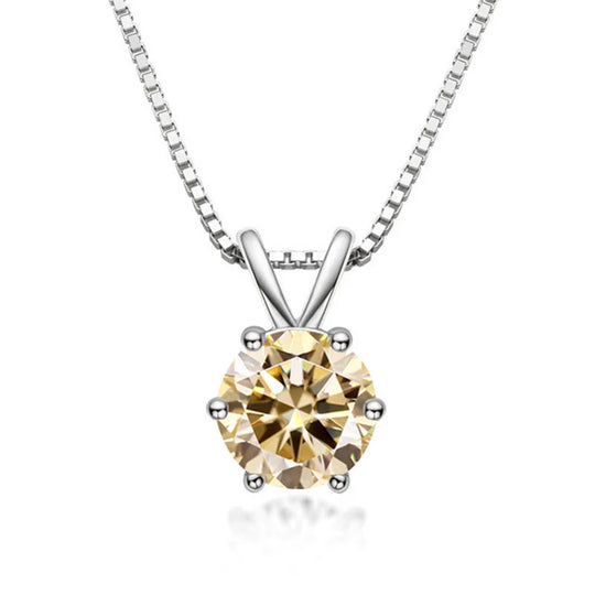 Elegant solitaire-halskæde med moissanit