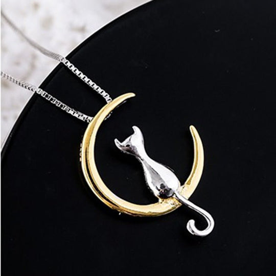 Elegante Halskette mit Katze und Halbmond