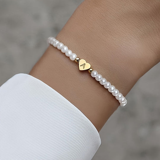 Armbånd – chic med initial en hjerte (A–Z)