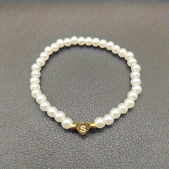 Armbånd – chic med initial en hjerte (A–Z)