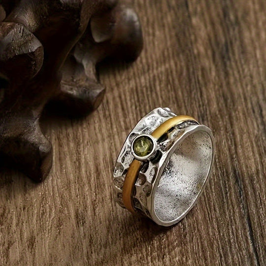 Elegante grüner Ring mit Zirkonia