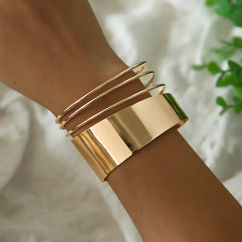 Armbånd – vintage chic i guld