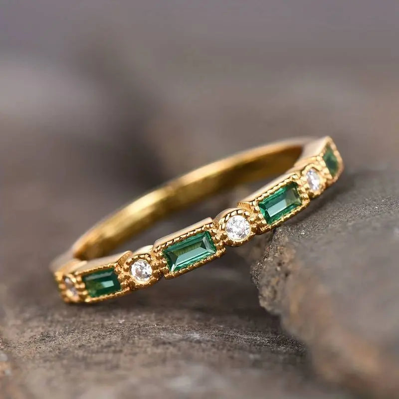 Ring – vintage i guld med zirkonium grøn
