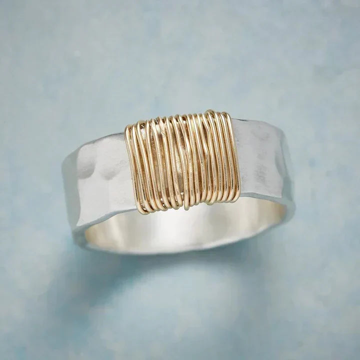 Guldlinje-ring™ – raffineret sølv