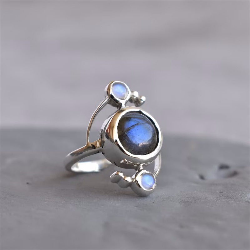 Havblå ring™ – glans og elegance